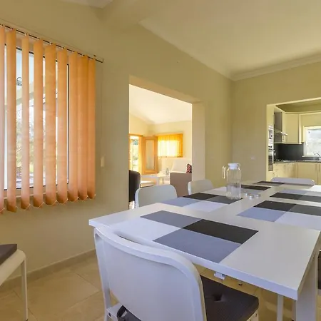 Sidney Villa *